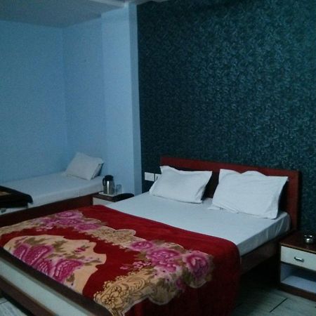 Oyo 15242 Hotel Rathi Palace Džajpur Exteriér fotografie