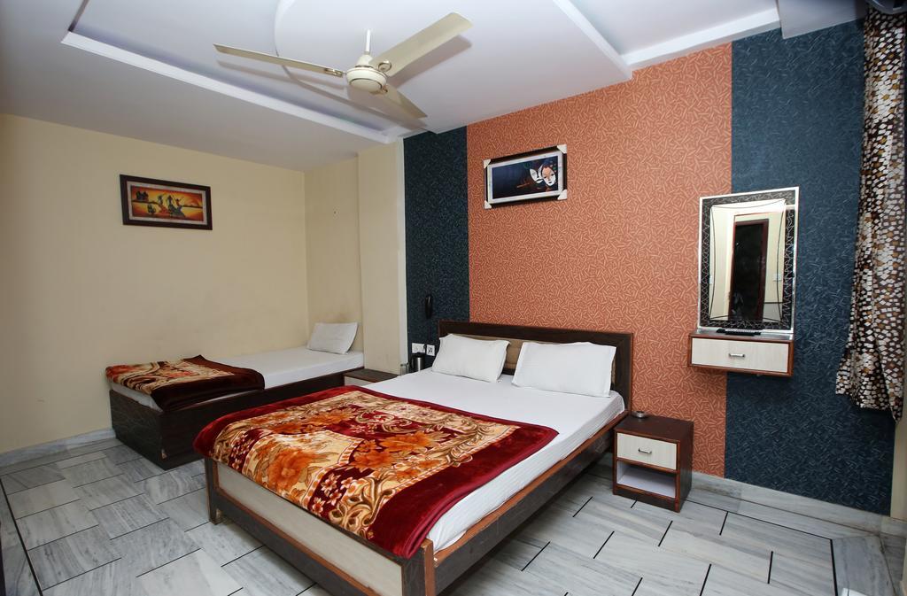 Oyo 15242 Hotel Rathi Palace Džajpur Exteriér fotografie