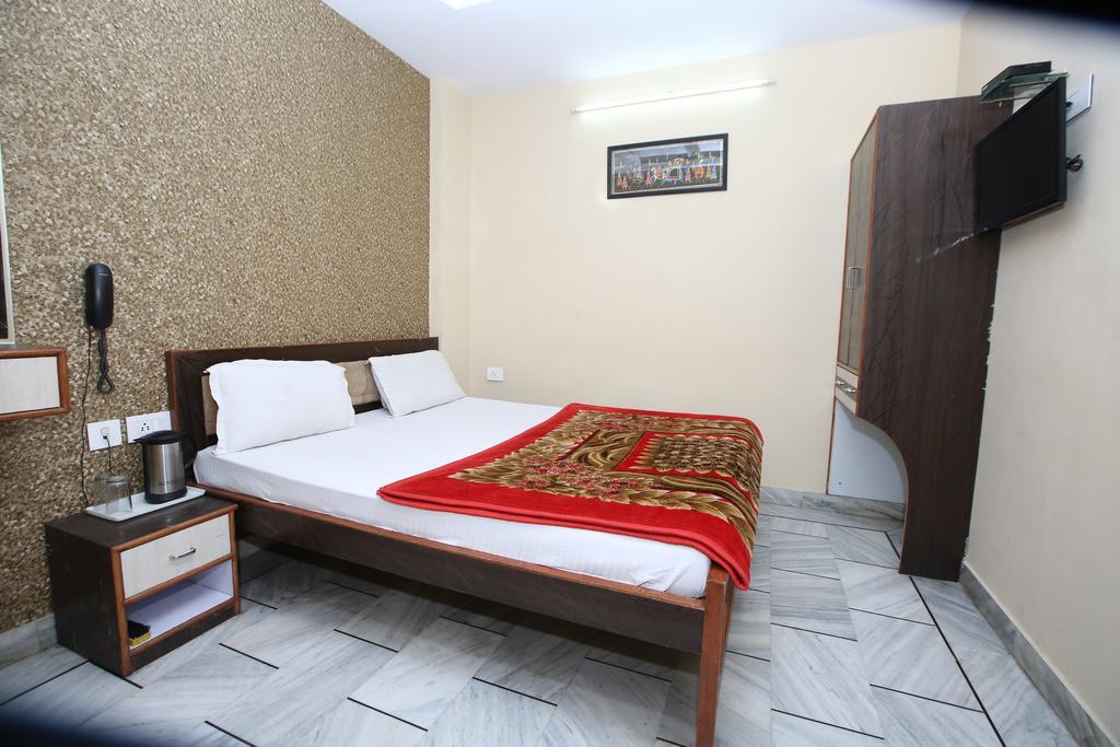 Oyo 15242 Hotel Rathi Palace Džajpur Exteriér fotografie